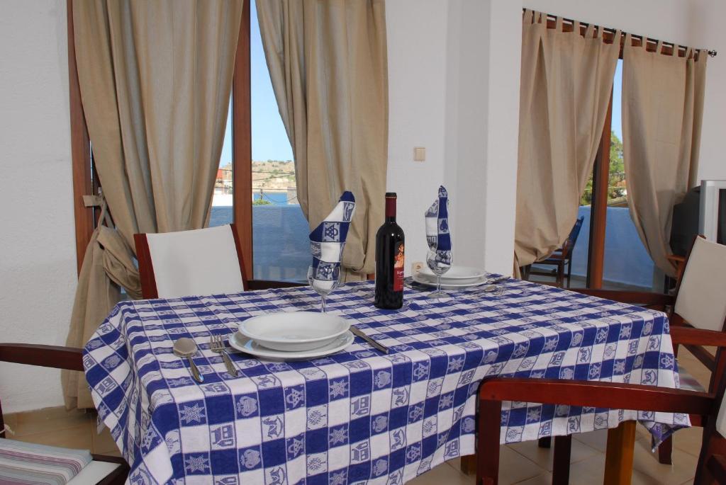 אלונדה Athina Villas חדר תמונה