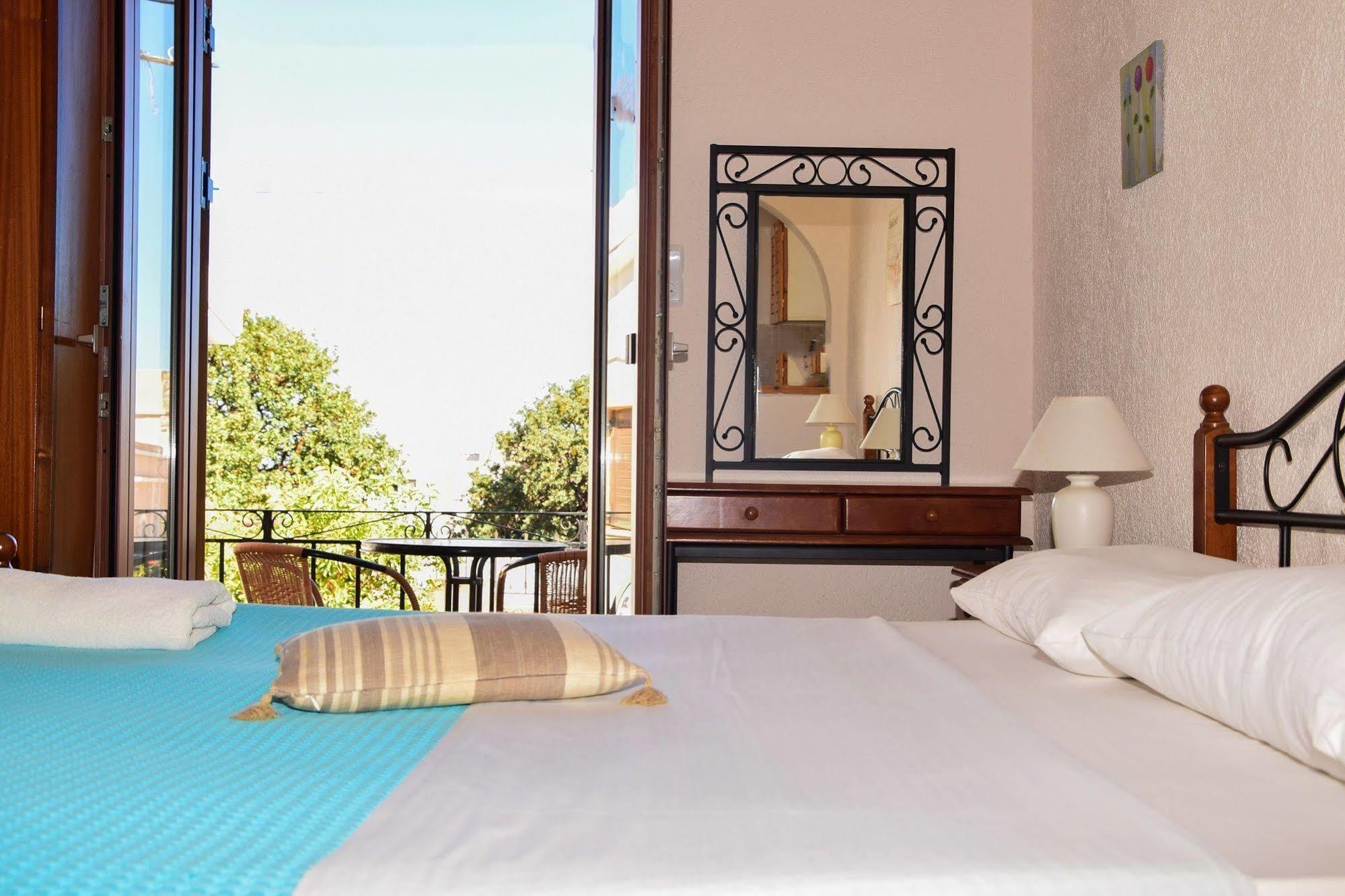 אלונדה Athina Villas מראה חיצוני תמונה