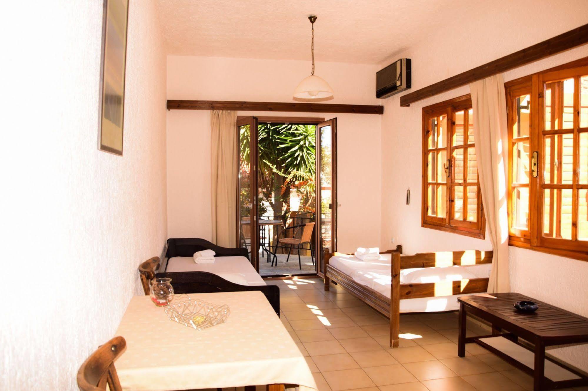 אלונדה Athina Villas מראה חיצוני תמונה